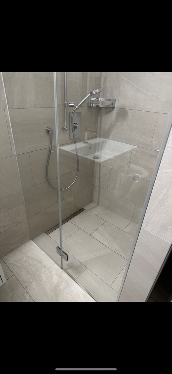 Nachher: Dusche · Kalk & Glas